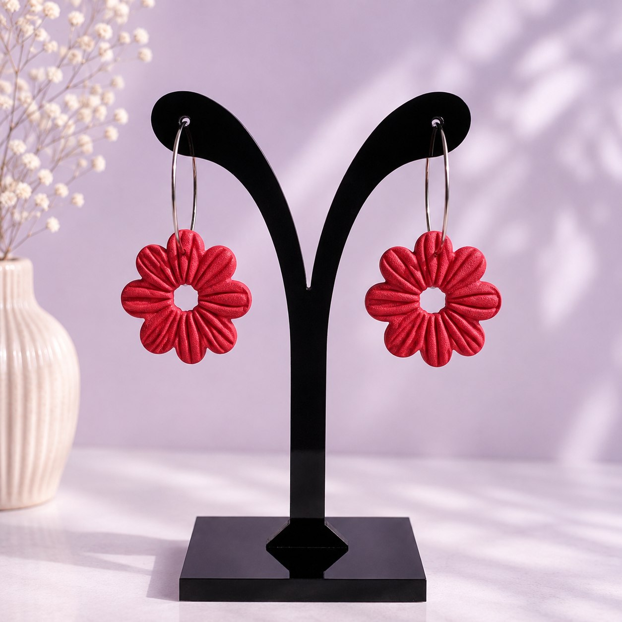 Aros Flor Roja, aros artesanales hechos a mano color rojo – Karivé Joyas