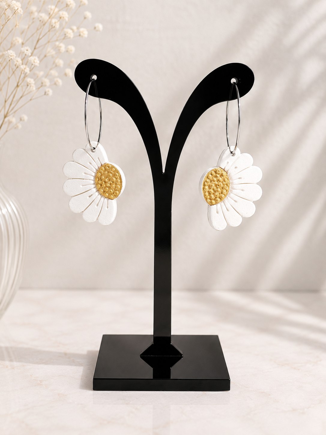 Aros Media-Flor Argolla Margarita, aros artesanales hechos a mano – Karivé Joyas