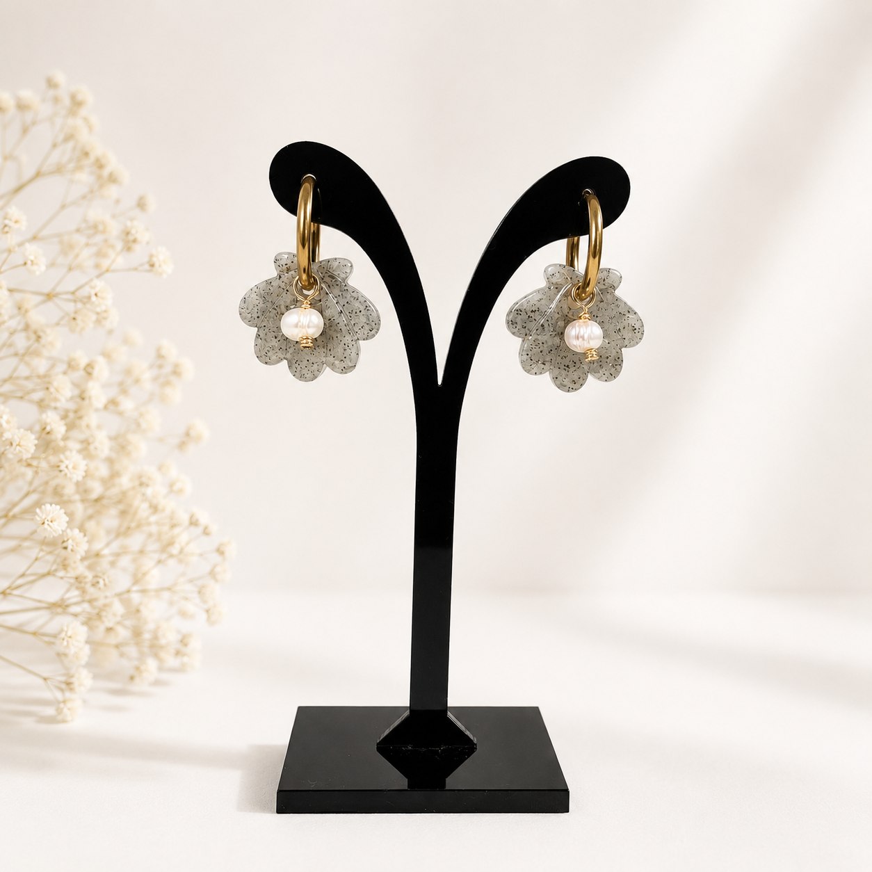 Aros Concha Arena Dorado, aros artesanales hechos a mano color dorado – Karivé Joyas