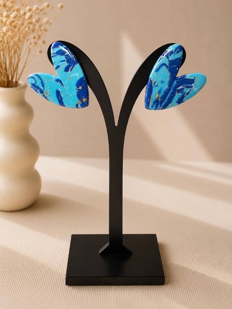 Aros Corazón Mármol Azul, aros artesanales hechos a mano color azul – Karivé Joyas