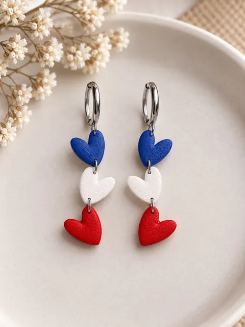 Aros Corazones Tricolor Plateado, aros hechos a mano – Karivé Joyas